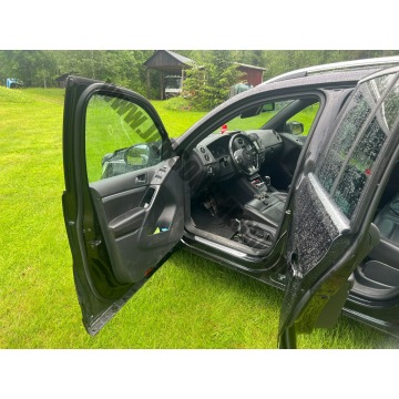 Volkswagen Tiguan  SUV 2014,  2.0 diesel, automat - Na sprzedaż za 38 250 zł - Skoczów - zdjęcie 4
