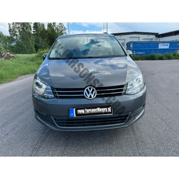 Volkswagen Touran - 2011