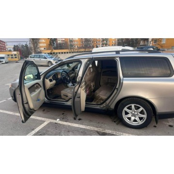 Volvo V70 2008,  2.0 benzyna - Na sprzedaż za 25 380 zł - Skoczów - zdjęcie 8