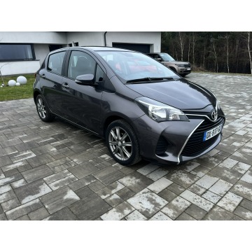 Toyota Yaris 2015,  1.0 benzyna - Na sprzedaż za 35 900 zł - Turek - zdjęcie 3