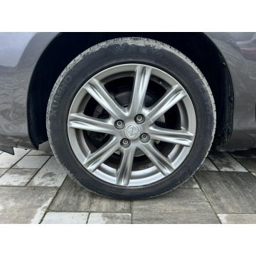 Toyota Yaris 2015,  1.0 benzyna - Na sprzedaż za 35 900 zł - Turek - zdjęcie 9