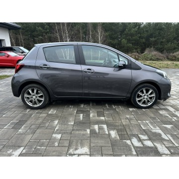 Toyota Yaris 2015,  1.0 benzyna - Na sprzedaż za 35 900 zł - Turek - zdjęcie 4