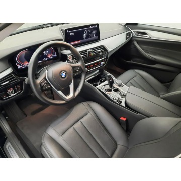 BMW Seria 5 2023,  2.0 diesel, automat - Na sprzedaż za 172 400 zł - Poznań - zdjęcie 11