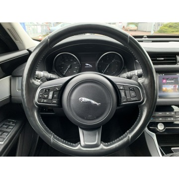 Jaguar XF  Sedan/Limuzyna 2015,  2.0 diesel, automat - Na sprzedaż za 69 900 zł - Kraków - zdjęcie 11