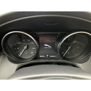 Jaguar XF  Sedan/Limuzyna 2015,  2.0 diesel, automat - Na sprzedaż za 69 900 zł - Kraków - zdjęcie 10