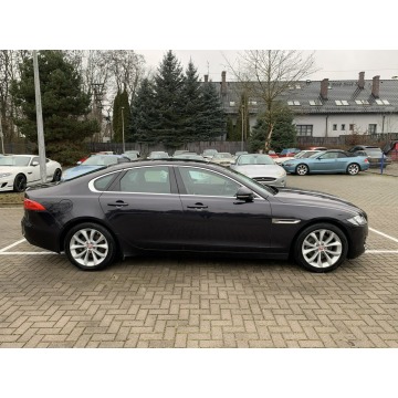 Jaguar XF  Sedan/Limuzyna 2015,  2.0 diesel, automat - Na sprzedaż za 69 900 zł - Kraków - zdjęcie 4