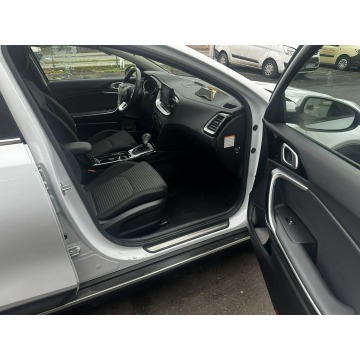 Kia XCeed  Hatchback 2022,  1.6 hybryda, automat - Na sprzedaż za 47 000 zł - Syców - zdjęcie 10