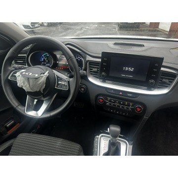 Kia XCeed  Hatchback 2022,  1.6 hybryda, automat - Na sprzedaż za 47 000 zł - Syców - zdjęcie 12