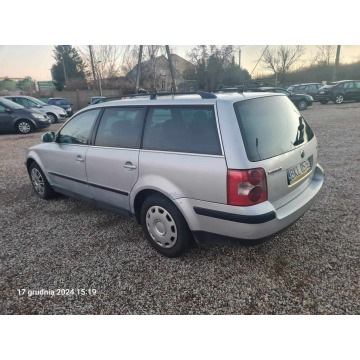 Volkswagen Passat 2004,  1.9 diesel - Na sprzedaż za 4 500,00 zł - Grajewo - zdjęcie 4
