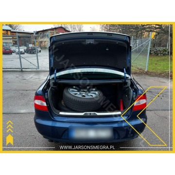 Skoda Superb  Hatchback 2011,  2.0 diesel, automat - Na sprzedaż za 24 120 zł - Skoczów - zdjęcie 9