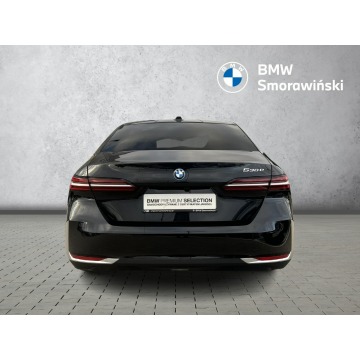 BMW Seria 5  Sedan/Limuzyna 2023,  2.0 hybryda, automat - Na sprzedaż za 282 400 zł - Poznań - zdjęcie 4