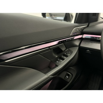 BMW Seria 5  Sedan/Limuzyna 2023,  2.0 hybryda, automat - Na sprzedaż za 282 400 zł - Poznań - zdjęcie 11