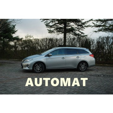 Toyota Auris 2015,  1.8 hybryda, automat - Na sprzedaż za 49 500 zł - Słupsk - zdjęcie 2