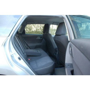 Toyota Auris 2015,  1.8 hybryda, automat - Na sprzedaż za 49 500 zł - Słupsk - zdjęcie 12