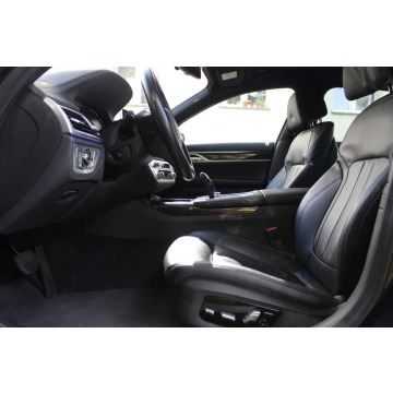 BMW Seria 7  Sedan/Limuzyna 2019,  3.0 diesel, automat - Na sprzedaż za 189 999 zł - Warszawa - zdjęcie 5