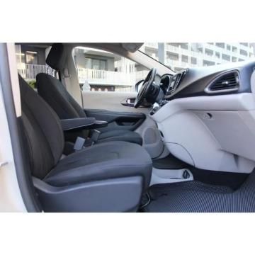Chrysler Pacifica  Minivan/Van 2019,  3.6 benzyna, automat - Na sprzedaż za 90 000 zł - Warszawa - zdjęcie 5