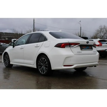 Toyota Corolla  Sedan/Limuzyna 2023,  1.8 hybryda, automat - Na sprzedaż za 109 999 zł - Warszawa - zdjęcie 3
