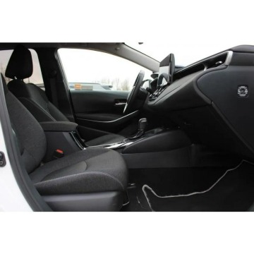 Toyota Corolla  Sedan/Limuzyna 2023,  1.8 hybryda, automat - Na sprzedaż za 109 999 zł - Warszawa - zdjęcie 7