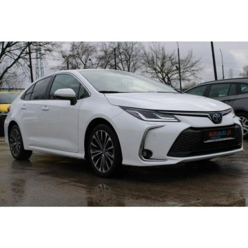 Toyota Corolla  Sedan/Limuzyna 2023,  1.8 hybryda, automat - Na sprzedaż za 109 999 zł - Warszawa - zdjęcie 2