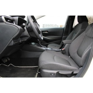 Toyota Corolla  Sedan/Limuzyna 2023,  1.8 hybryda, automat - Na sprzedaż za 109 999 zł - Warszawa - zdjęcie 5