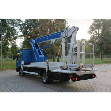 Nissan  2016,  2.5 diesel - Na sprzedaż za 223 860 zł - Warszawa - zdjęcie 4