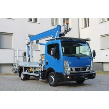 Nissan  2016,  2.5 diesel - Na sprzedaż za 223 860 zł - Warszawa - zdjęcie 2