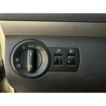 Volkswagen Touran 2016,  2.0 diesel, automat - Na sprzedaż za 16 000 zł - Syców - zdjęcie 10
