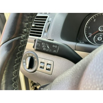 Volkswagen Touran 2016,  2.0 diesel, automat - Na sprzedaż za 16 000 zł - Syców - zdjęcie 9