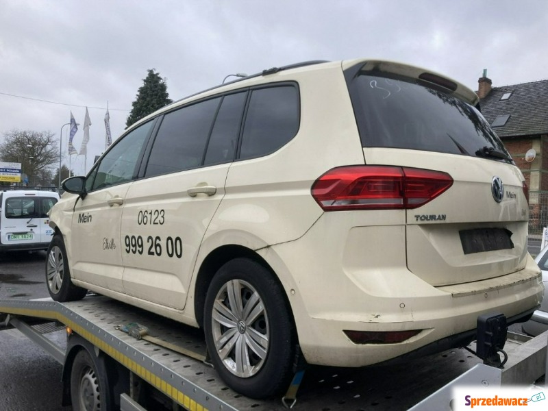 Volkswagen Touran 2014,  2.0 diesel - Na sprzedaż za 15 900 zł - Syców