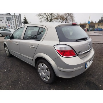 Opel Astra  Hatchback 2006,  1.6 benzyna, automat - Na sprzedaż za 5 300,00 zł - Toruń - zdjęcie 4