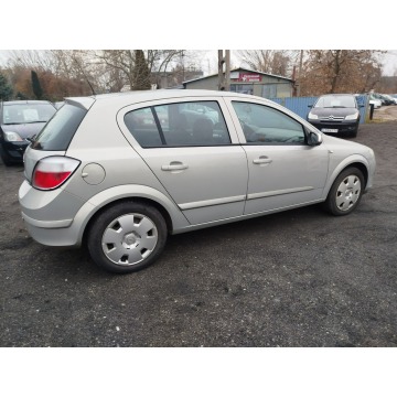 Opel Astra  Hatchback 2006,  1.6 benzyna, automat - Na sprzedaż za 5 300,00 zł - Toruń - zdjęcie 2