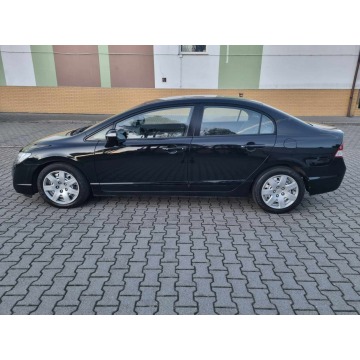 Honda Civic  Sedan/Limuzyna 2006,  1.8 benzyna - Na sprzedaż za 14 300 zł - Warszawa - zdjęcie 3