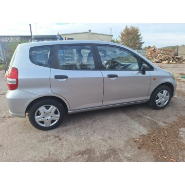 Honda Jazz  Hatchback 2003,  1.2 benzyna - Na sprzedaż za 8 900,00 zł - Stargard - zdjęcie 2