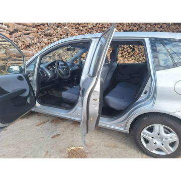 Honda Jazz  Hatchback 2003,  1.2 benzyna - Na sprzedaż za 8 900,00 zł - Stargard - zdjęcie 12