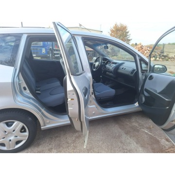 Honda Jazz  Hatchback 2003,  1.2 benzyna - Na sprzedaż za 8 900,00 zł - Stargard - zdjęcie 8