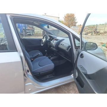 Honda Jazz  Hatchback 2003,  1.2 benzyna - Na sprzedaż za 8 900,00 zł - Stargard - zdjęcie 9