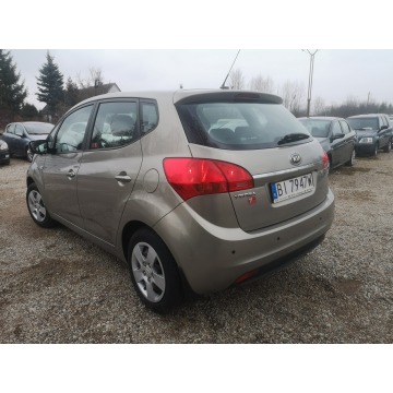 Kia Venga  Hatchback 2017,  1.4 benzyna - Na sprzedaż za 29 999 zł - Fasty - zdjęcie 5