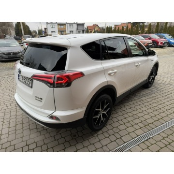 Toyota   SUV 2016,  2.5 hybryda, automat - Na sprzedaż za 69 900 zł - Orzech - zdjęcie 6