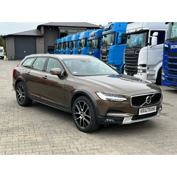 Volvo V90 2020,  2.0 diesel, automat - Na sprzedaż za 125 000 zł - Raków - zdjęcie 8