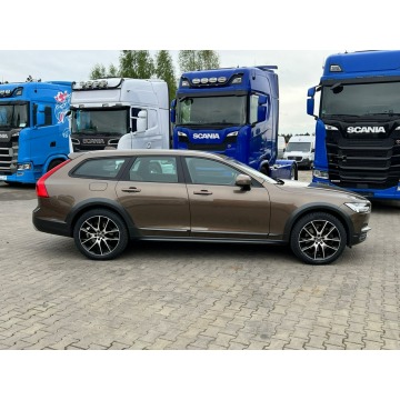 Volvo V90 2020,  2.0 diesel, automat - Na sprzedaż za 125 000 zł - Raków - zdjęcie 9