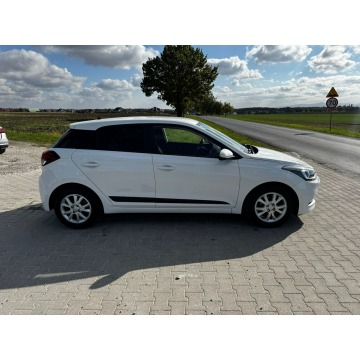 Hyundai i20  Hatchback 2016,  1.2 benzyna - Na sprzedaż za 31 999 zł - Jędrzychów - zdjęcie 8