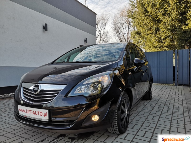 Opel Meriva 2011,  1.4 benzyna - Na sprzedaż za 19 900 zł - Strzegom