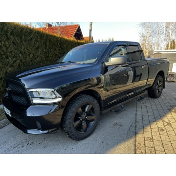Dodge RAM 2017,  5.7 benzyna, automat - Na sprzedaż za 129 900 zł - Gdów - zdjęcie 4