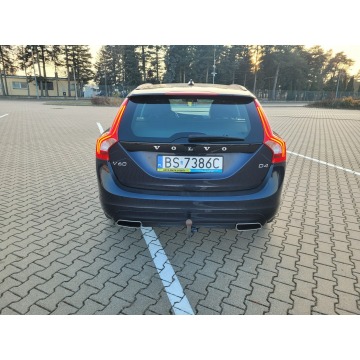 Volvo V60 2018,  2.0 diesel, automat - Na sprzedaż za 51 999 zł - Suwałki - zdjęcie 5