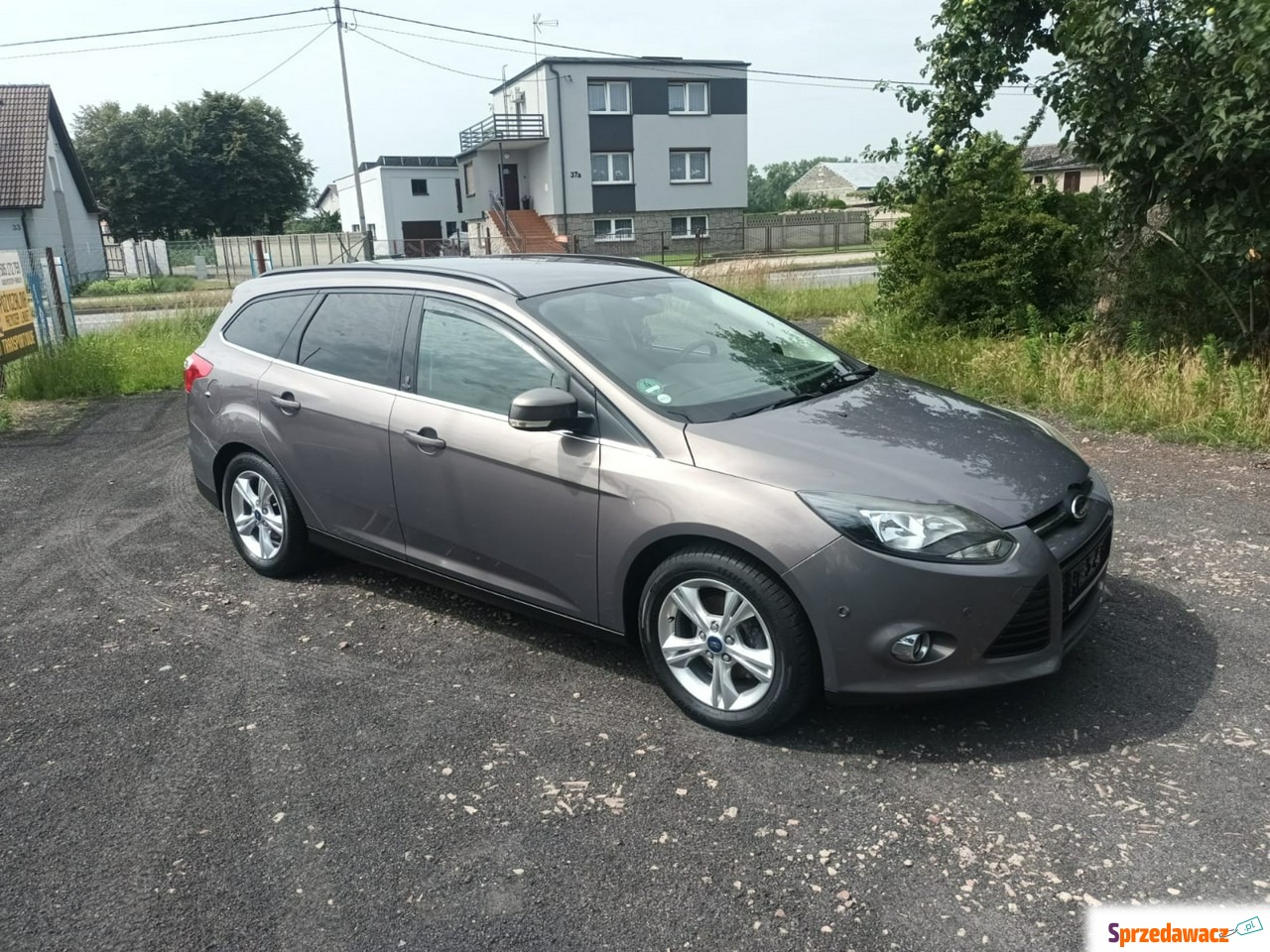 Ford Focus - 1.0 , książka serwisowa