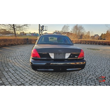Ford  2011,  4.6 benzyna, automat - Na sprzedaż za 48 000 zł - Bochnia - zdjęcie 6