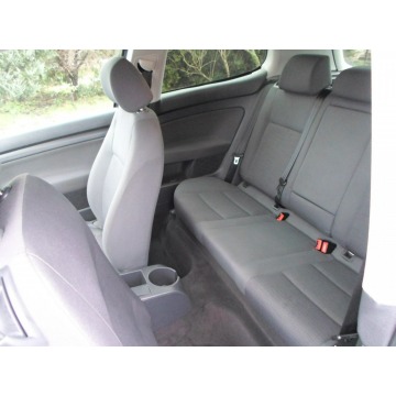 Volkswagen Golf  Hatchback 2003,  1.6 benzyna - Na sprzedaż za 8 900,00 zł - Jarocin - zdjęcie 10