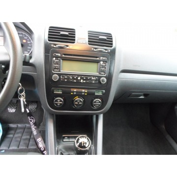 Volkswagen Golf  Hatchback 2003,  1.6 benzyna - Na sprzedaż za 8 900,00 zł - Jarocin - zdjęcie 11
