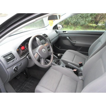 Volkswagen Golf  Hatchback 2003,  1.6 benzyna - Na sprzedaż za 8 900,00 zł - Jarocin - zdjęcie 9