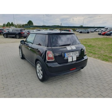 Mini ONE  Hatchback 2009,  1.4 benzyna - Na sprzedaż za 18 500 zł - Strobice - zdjęcie 4